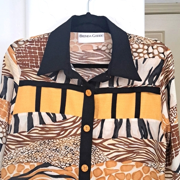 Brenda Goode Animal Print Long Sleeve Button Down Blouse Size Large - Picture 2 of 5